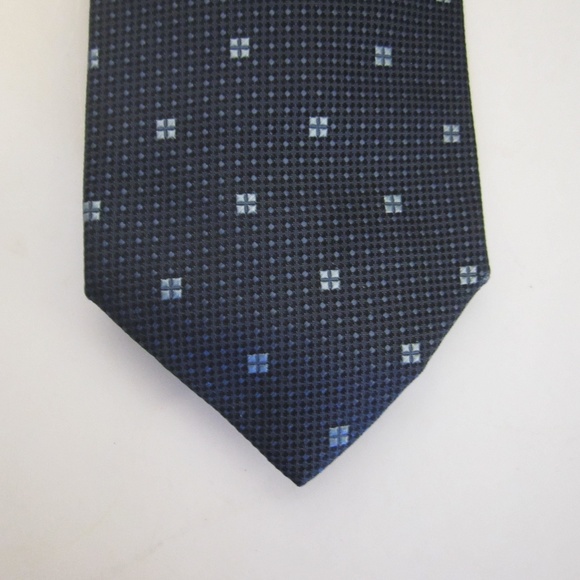 Burberry Men's 100% Silk Tie - Picture 2 of 5